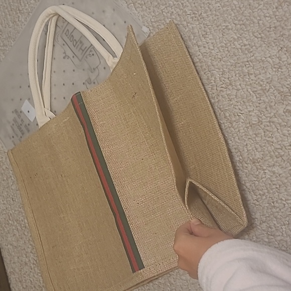 Straw Purse - Picture 3 of 5